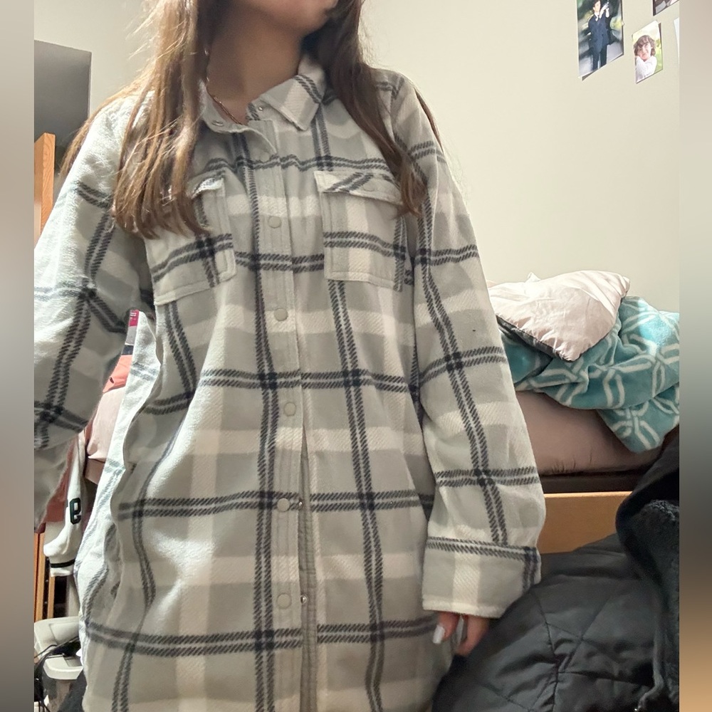 Warm cardigan, brand is Too foxy and size is XL
